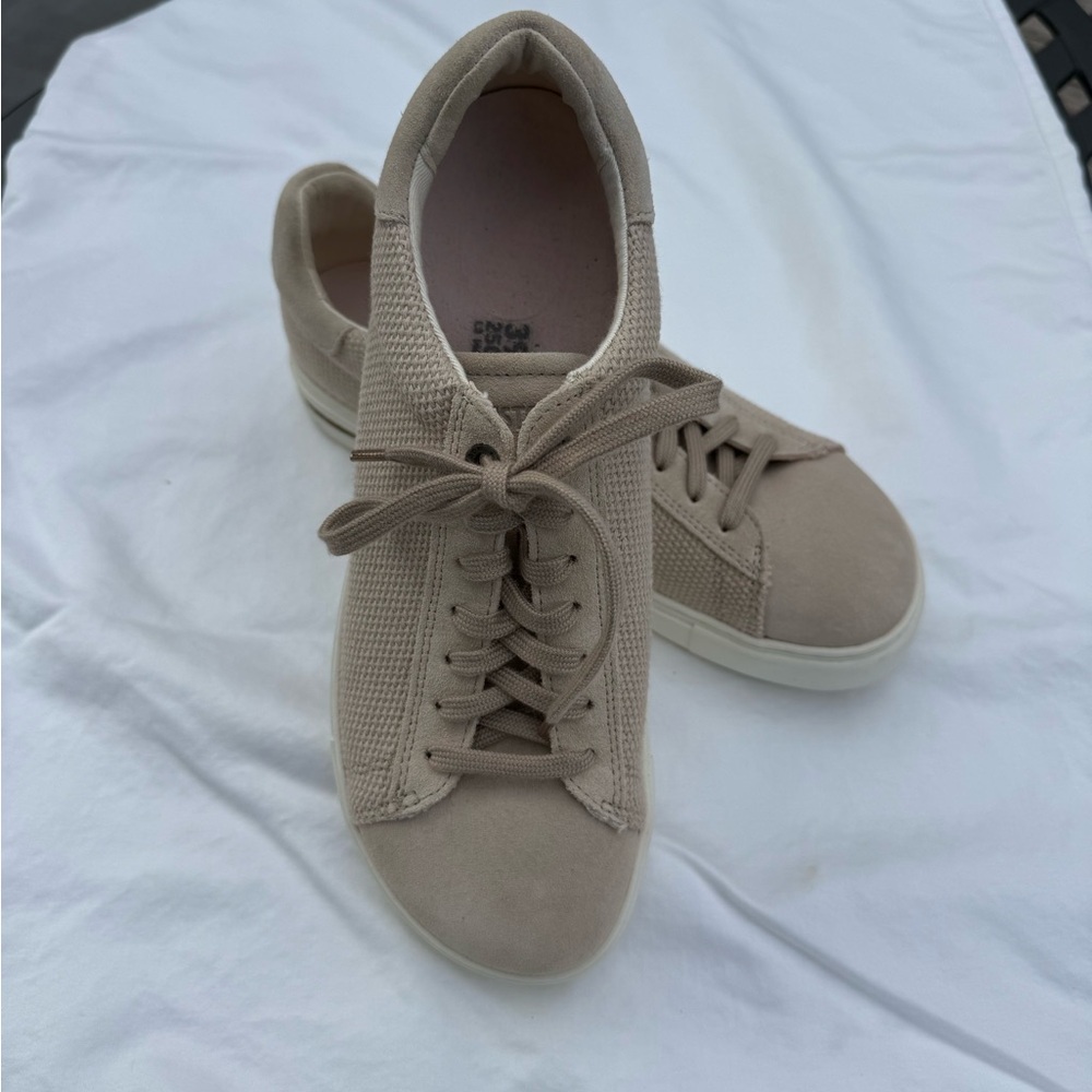 Birkenstock Women's Bend Low Canvas-Suede Sandcastle color Sneakers - size 39